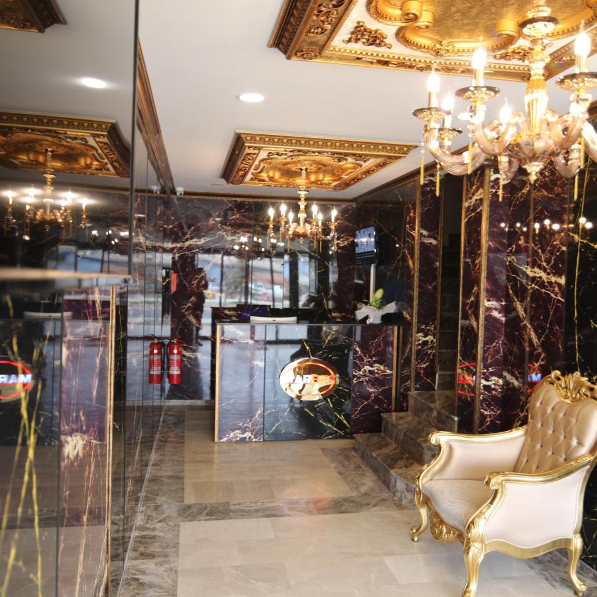 Marbes Hotel 8/50