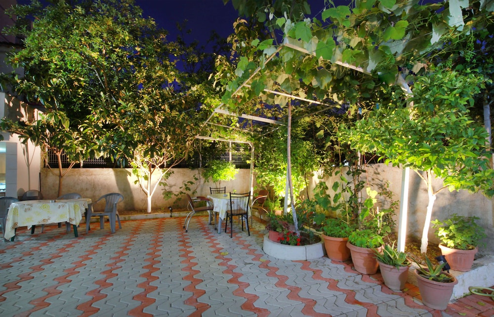My Home Guest House 36/46
