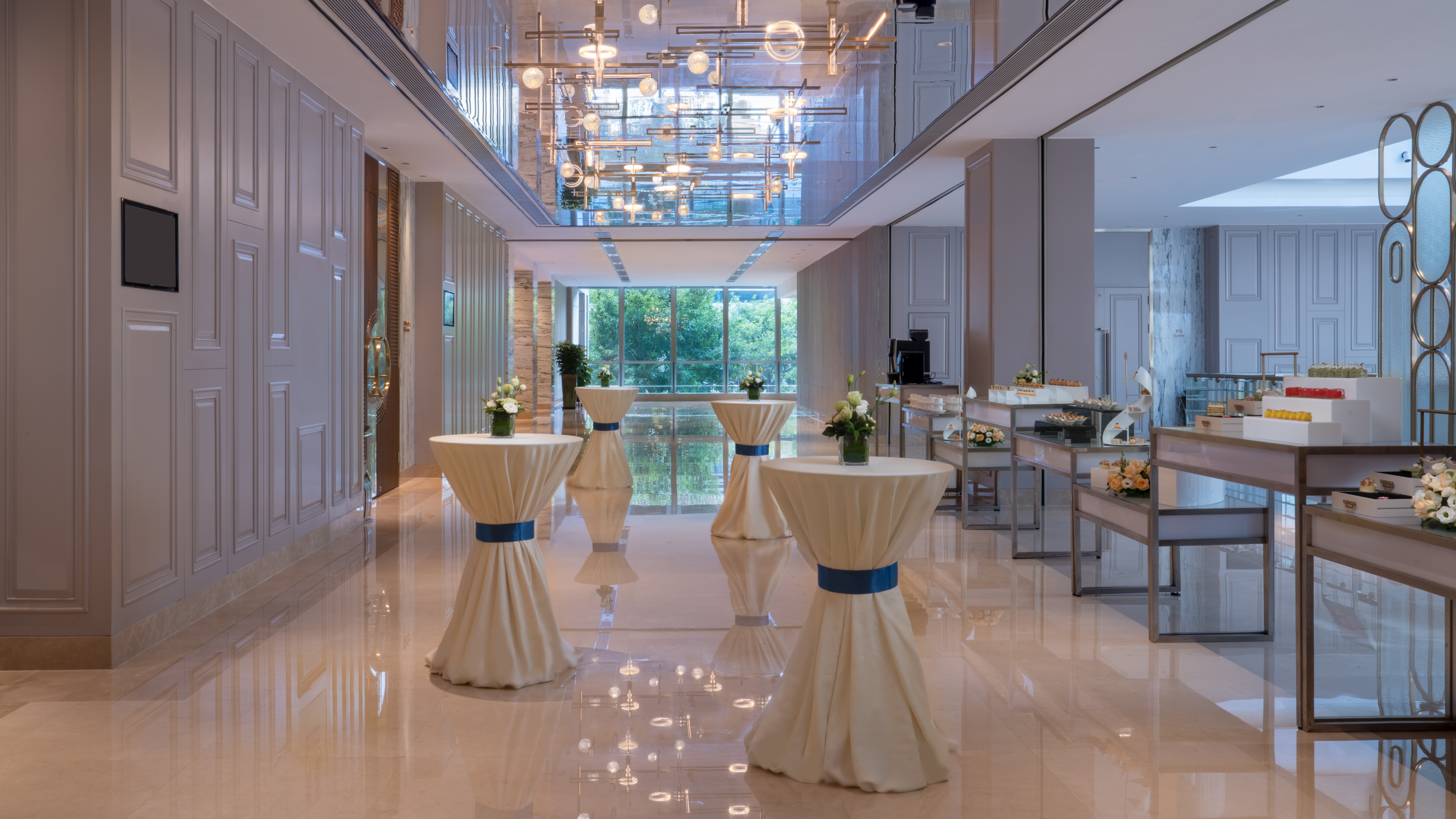 Crowne Plaza Shenzhen Futian 49/86