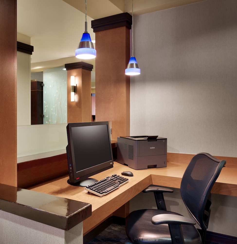 Fairfield Inn Suites Tallahassee Central 21/35