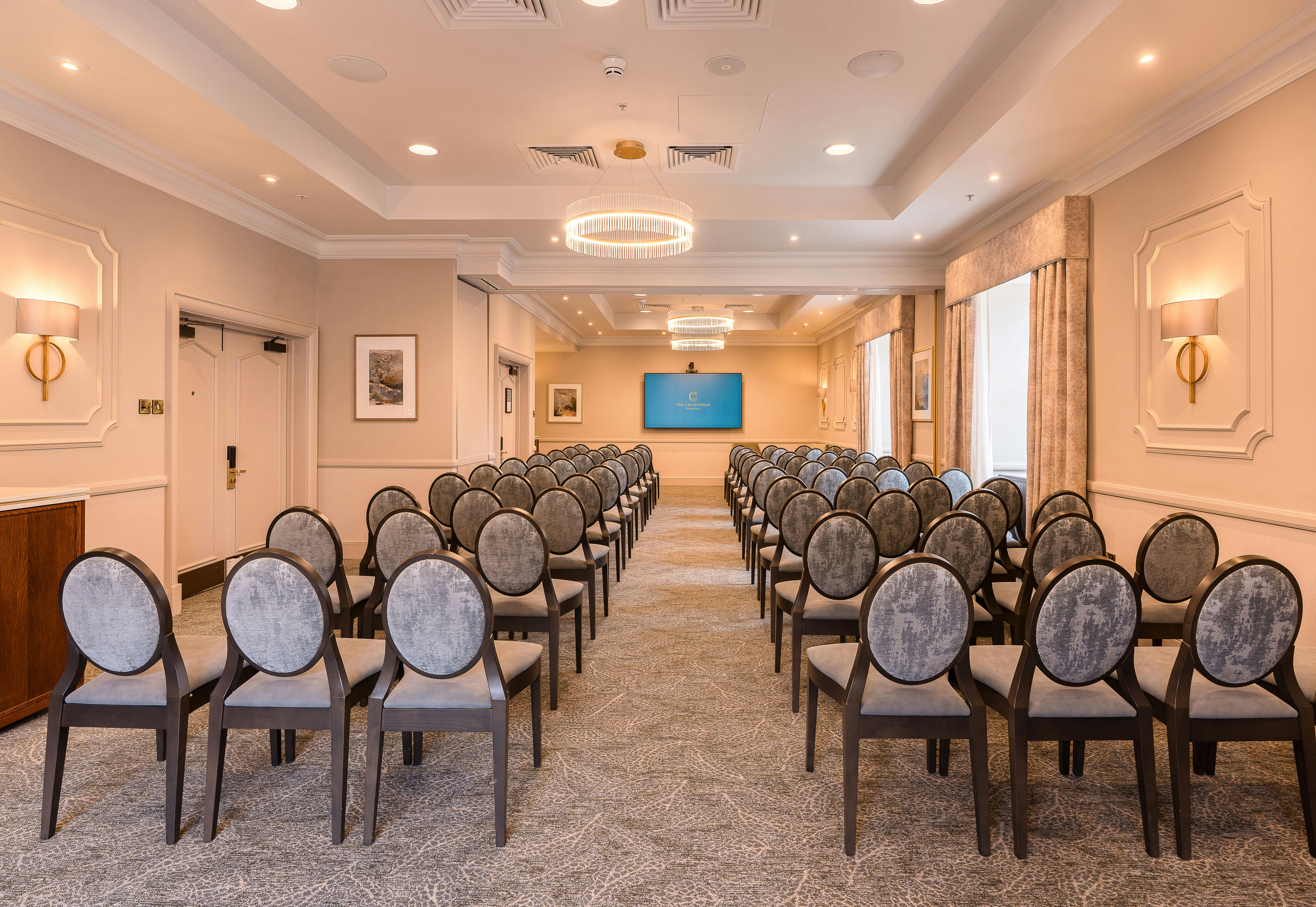 The Caledonian Edinburgh, Curio Collection by Hilton 51/60