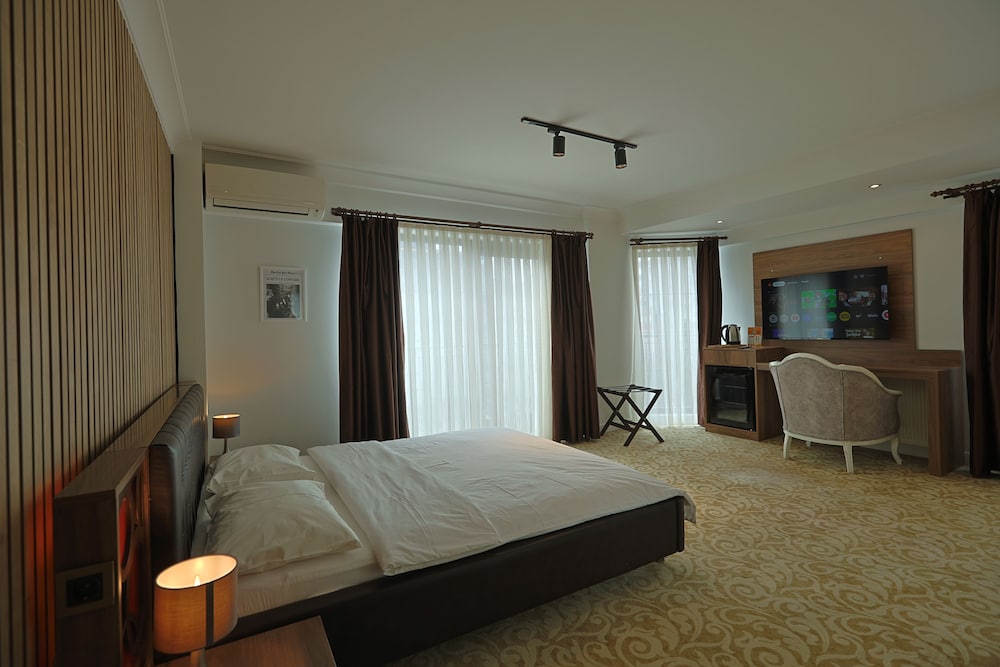 My Suit Residence 17/50