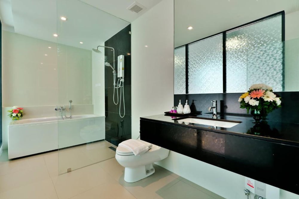 Civic Horizon Hotel Residence 46/49