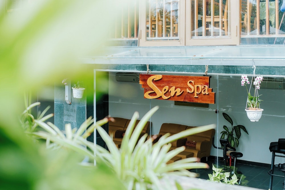 Sonata Resort & Spa 8/70