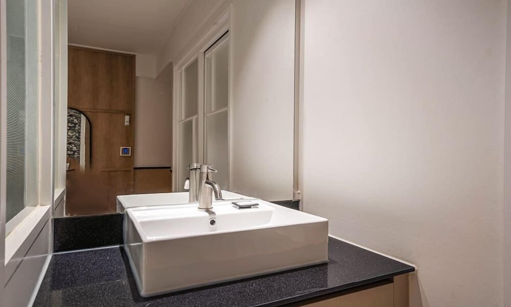 Sintanjin Hotel Box Daejeon 48/50