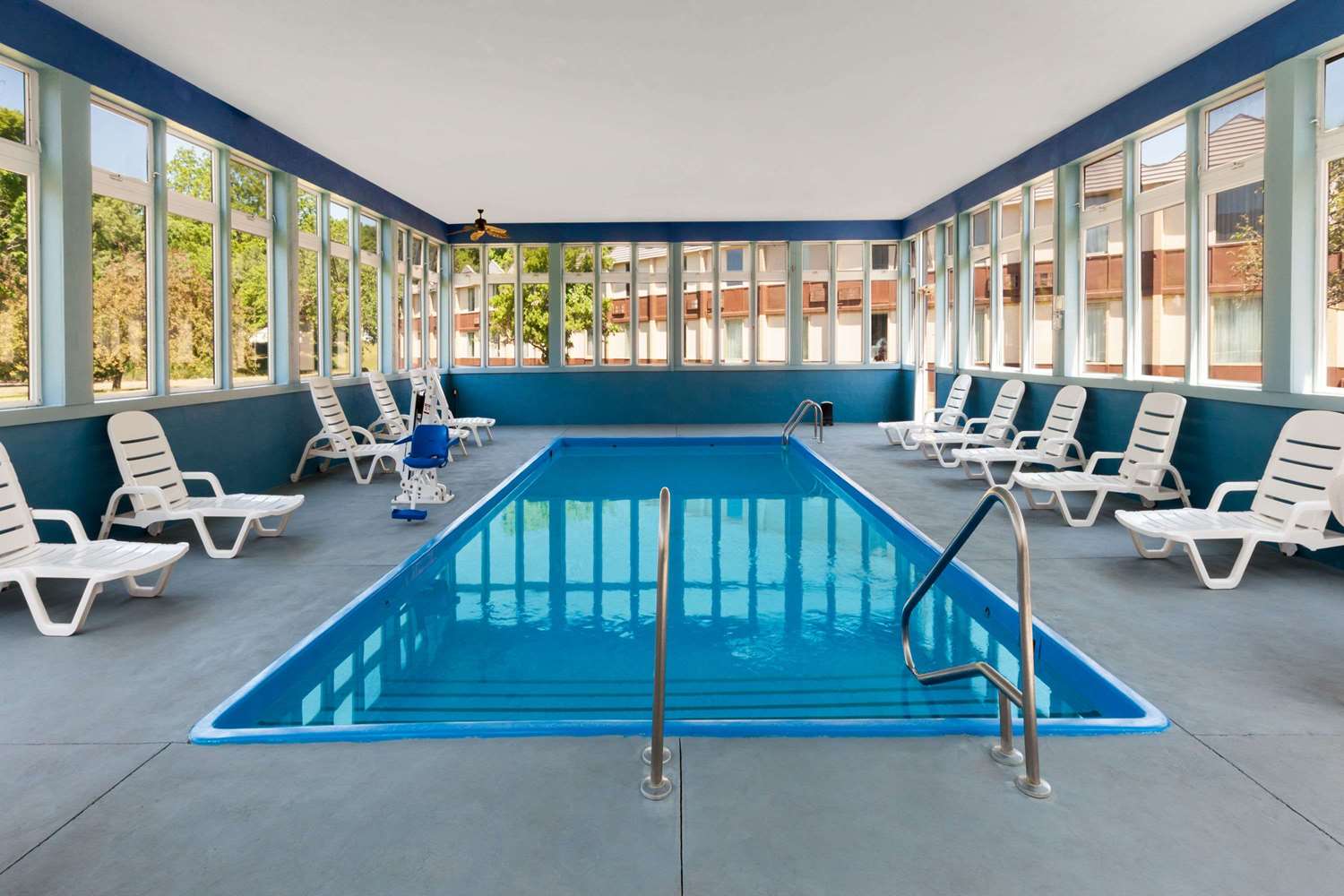 Days Inn by Wyndham Albion 4/11