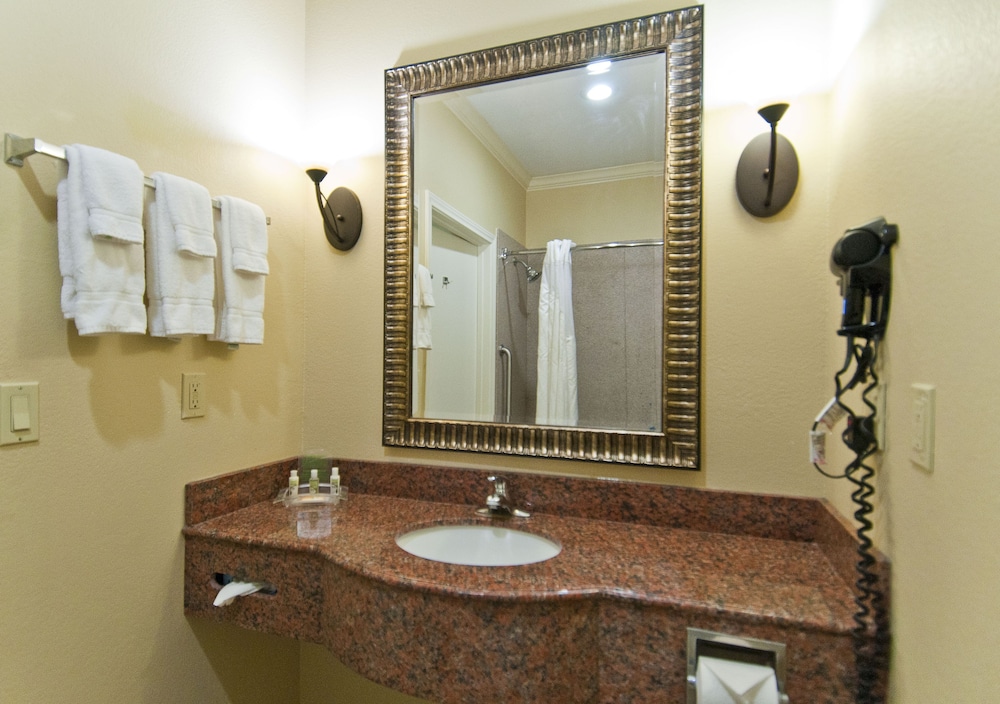 Wyndham Lake Charles 49/49