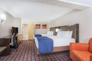 Room, Days Inn by Wyndham Woodbury Long Island 2/2