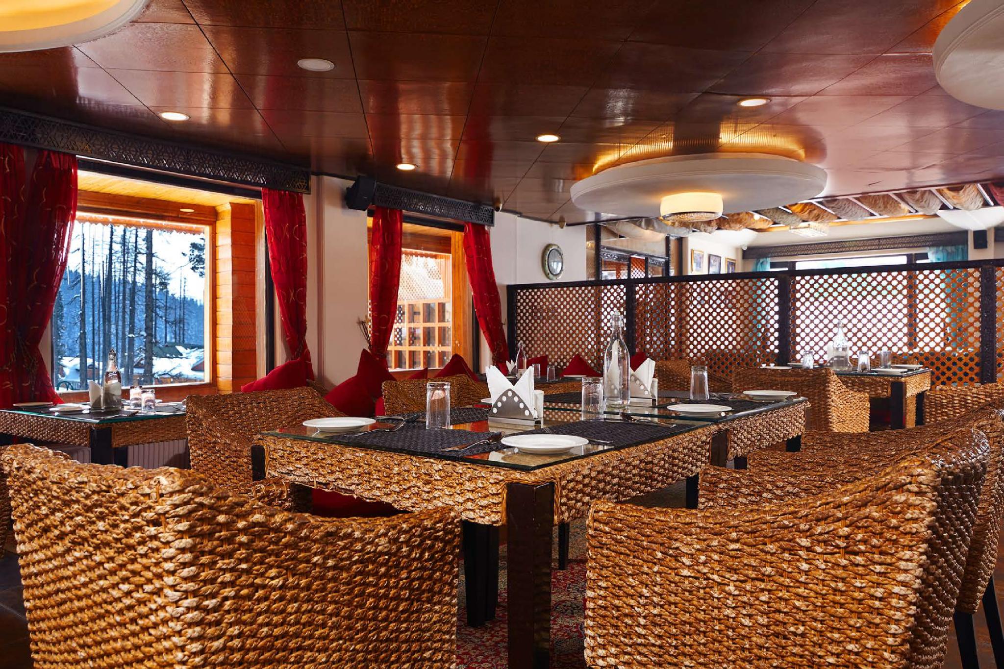 Hotel Grand Mumtaz 41/45