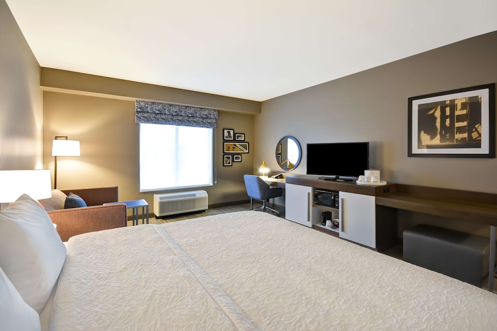 Hampton Inn Livonia Detroit 8/30