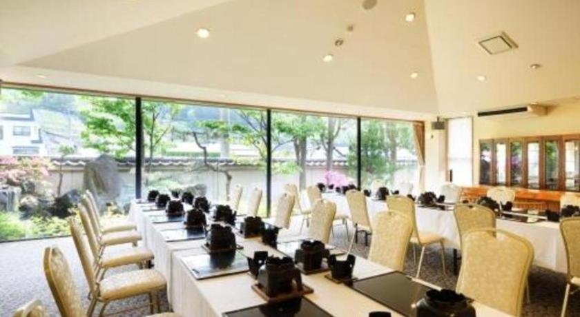 Fujiya Hotel 40/50