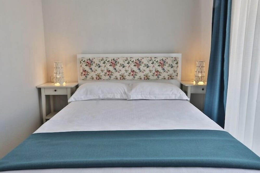 Emre Hotel 10 Oda 10/22