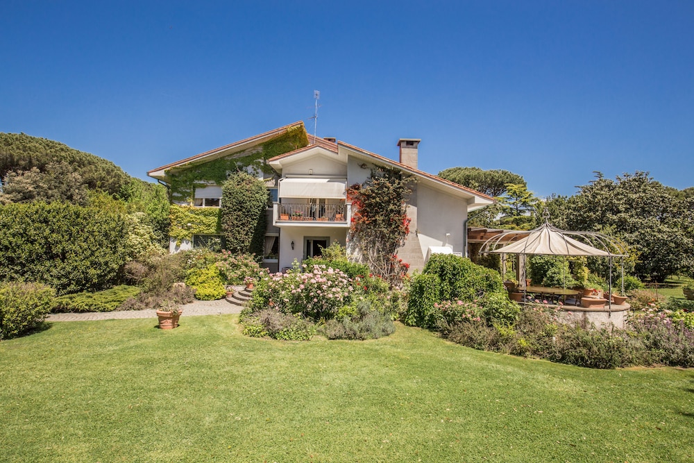 La Gaura Guest House 32/47
