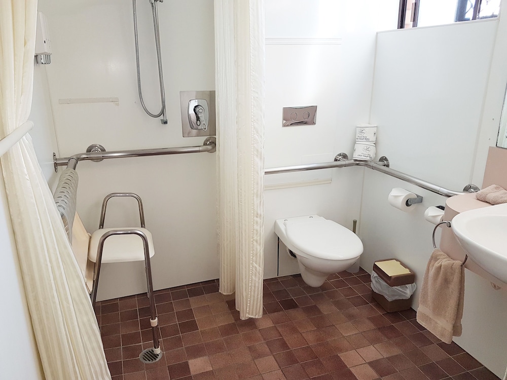 Miners Lodge Motor Inn 54/60