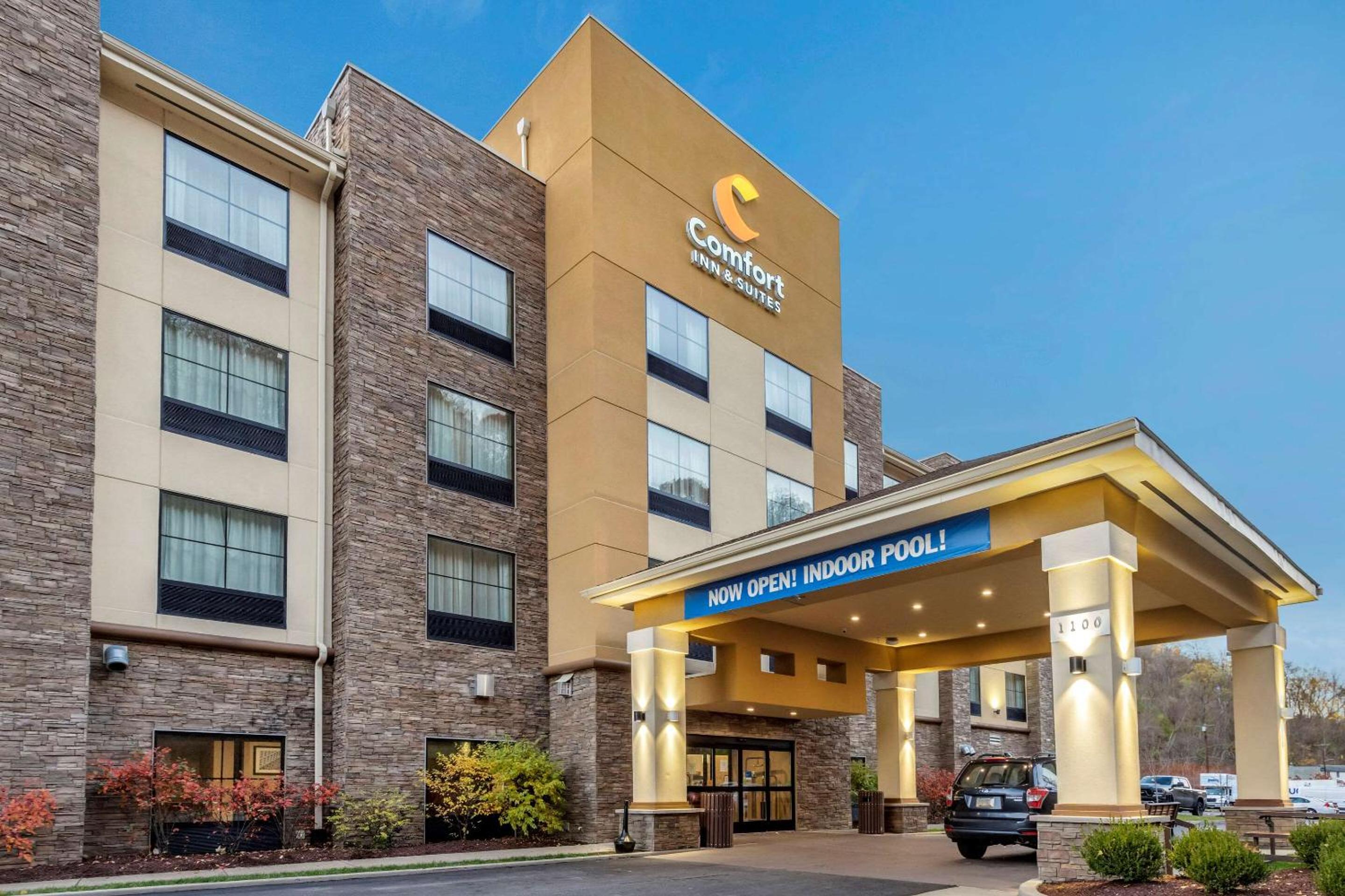 Comfort Inn & Suites 36/40