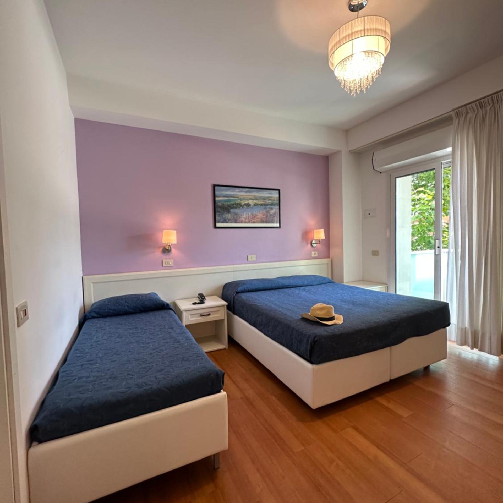 Hotel Mon Pays 16/50