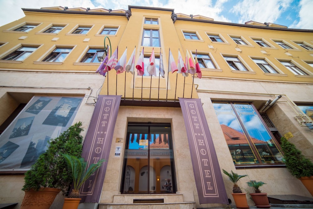 Hotel Gott 2/43