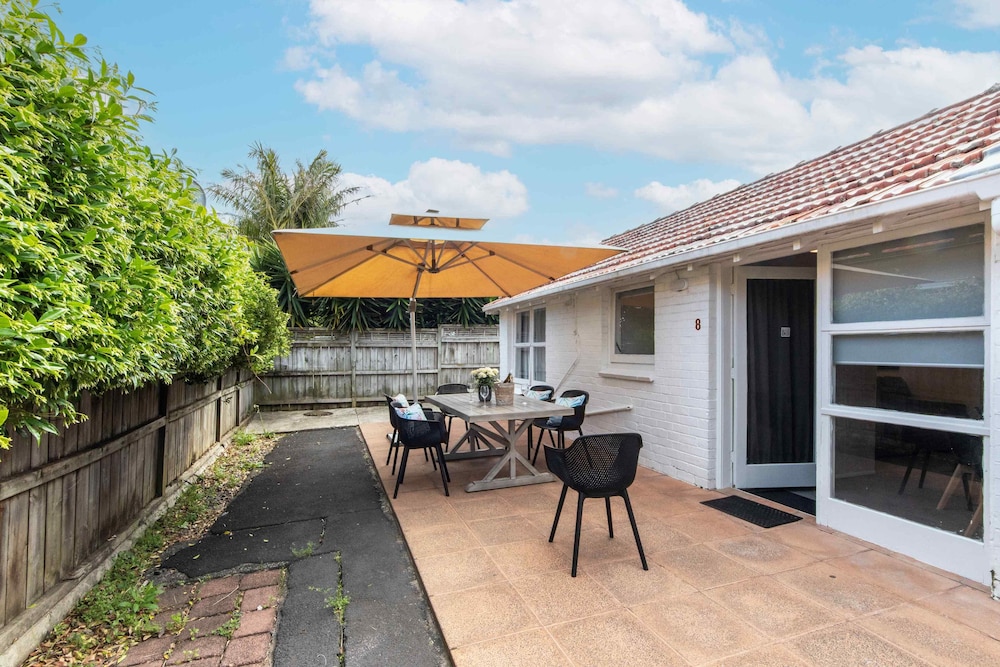 Aarangi Motel 49/55