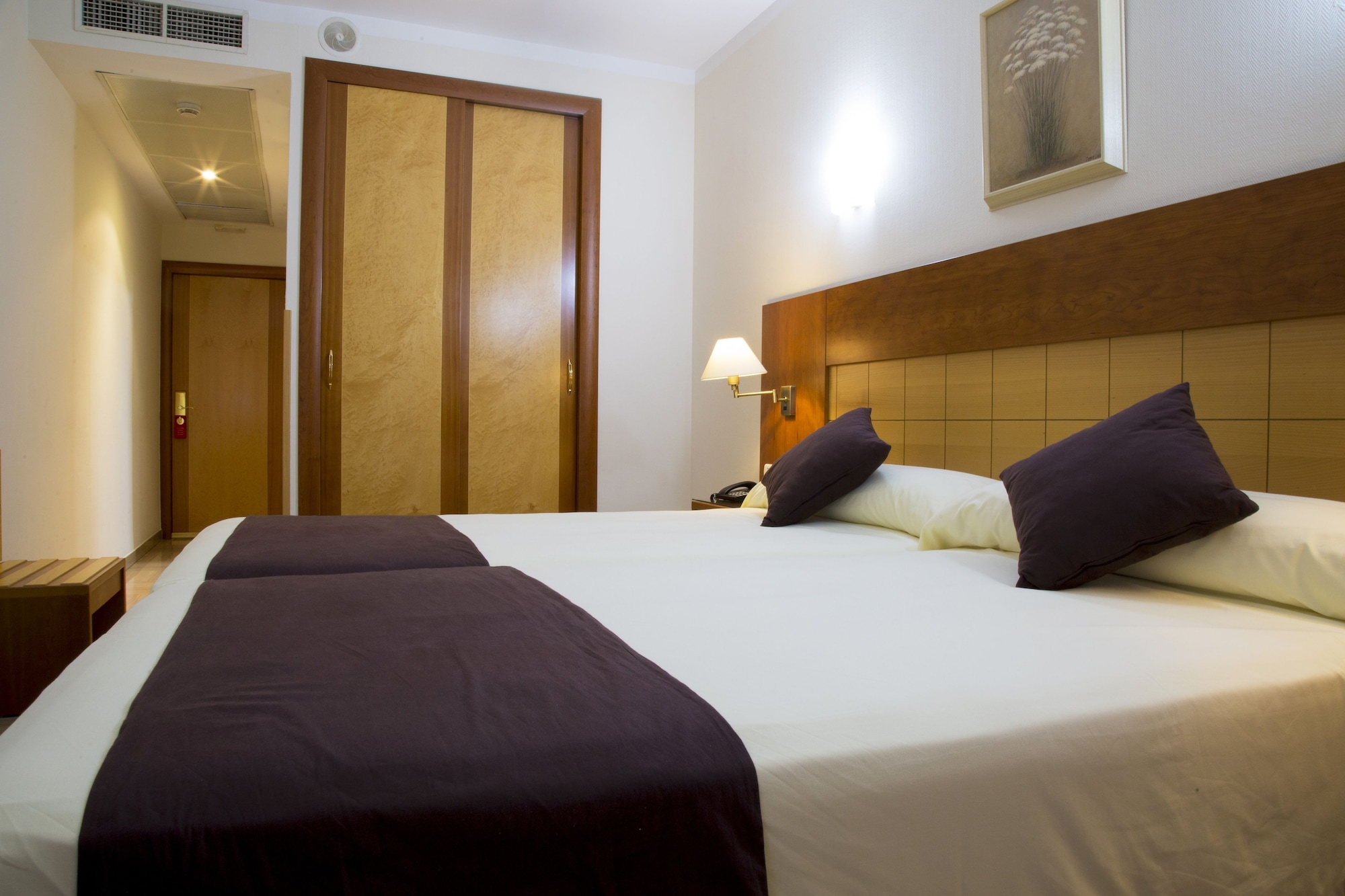 STANDARD, DOUBLE BED
