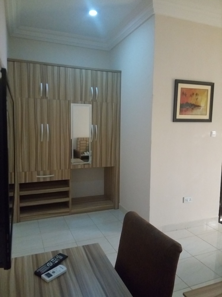 Peace Media Hotels 14/32