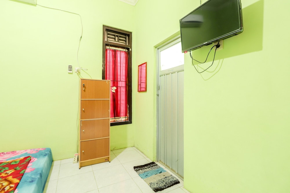 Penginapan Roro Mendut by ZUZU 50/50