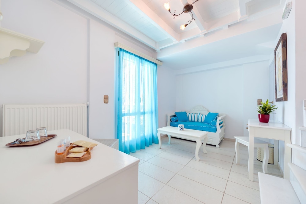 Ellinon Thea Boutique Hotel 13/72