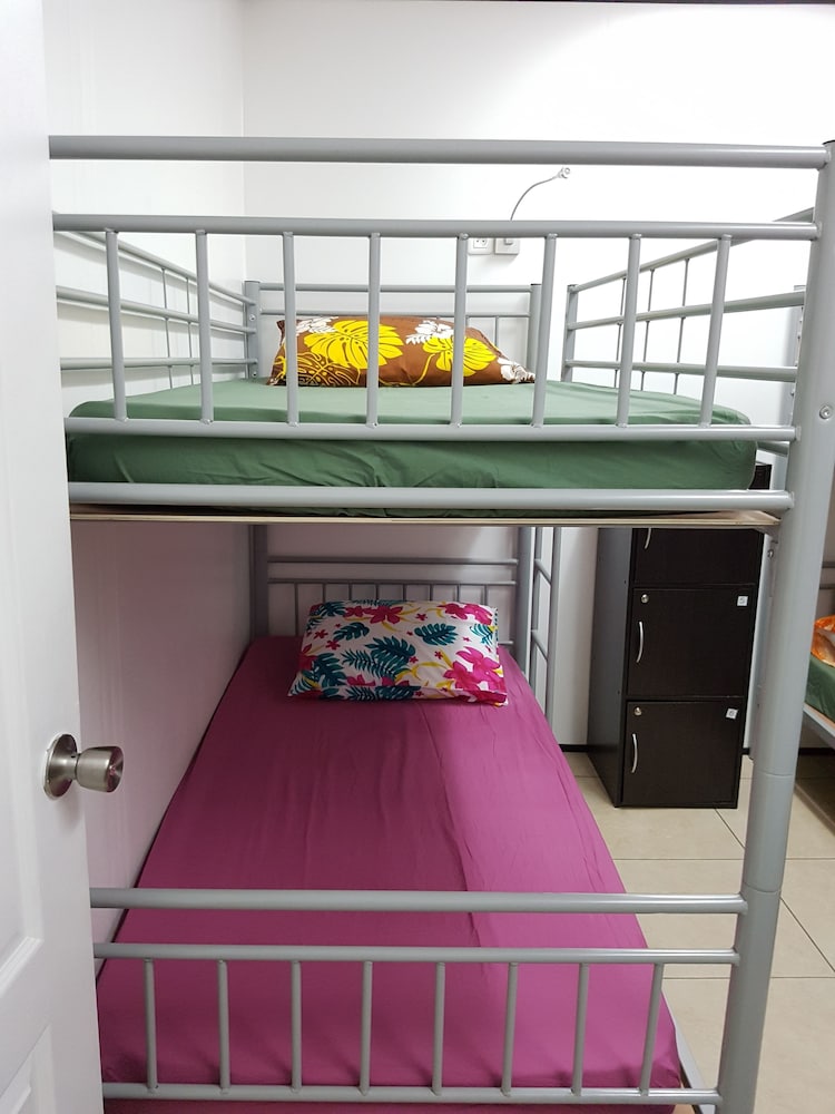 Mahana Lodge Hostel & Backpacker 55/69