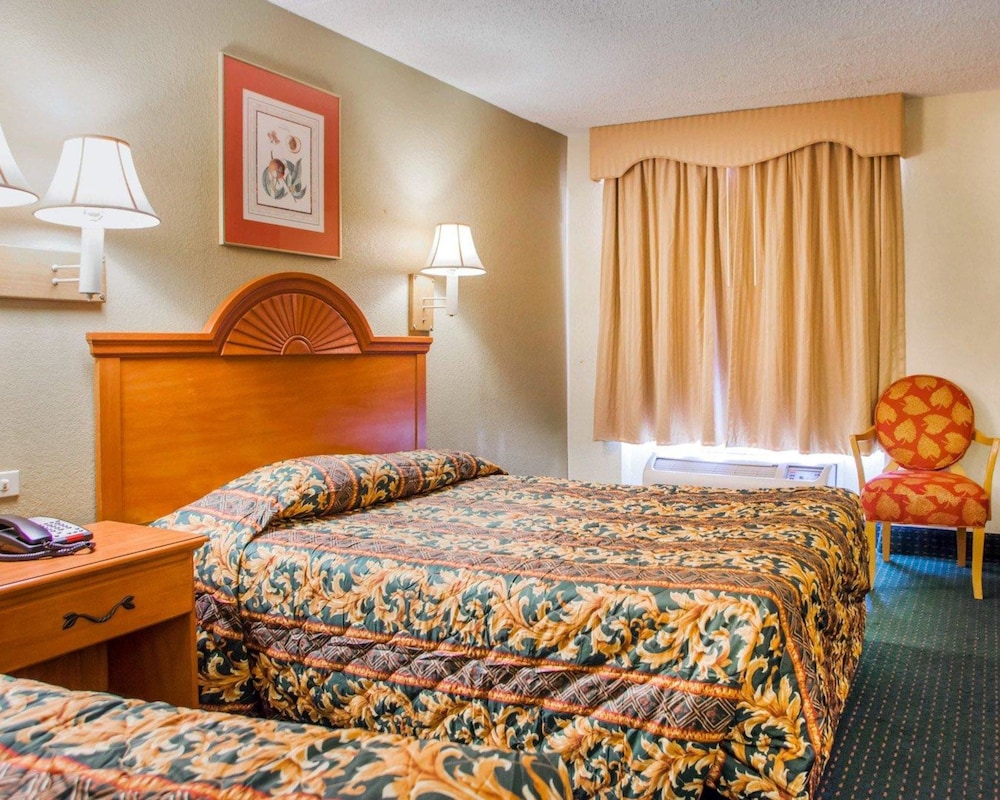 Rodeway Inn Mount Laurel Hwy 73 13/27