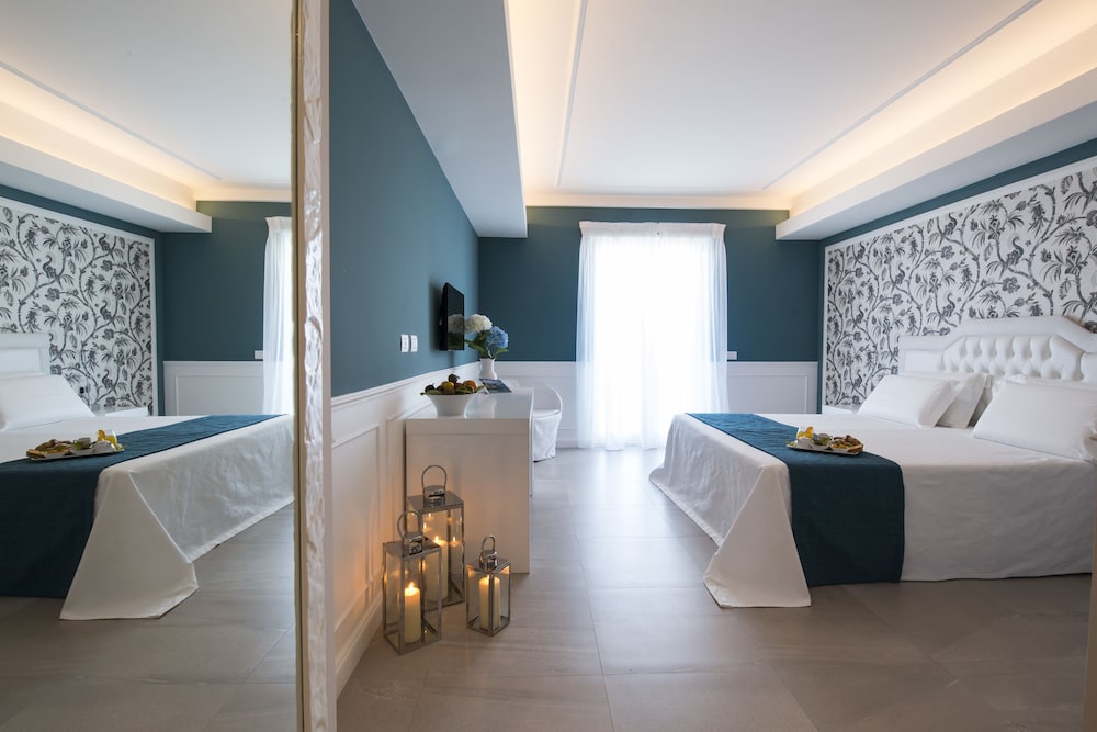 Bianco Riccio Suite Hotel 56/79