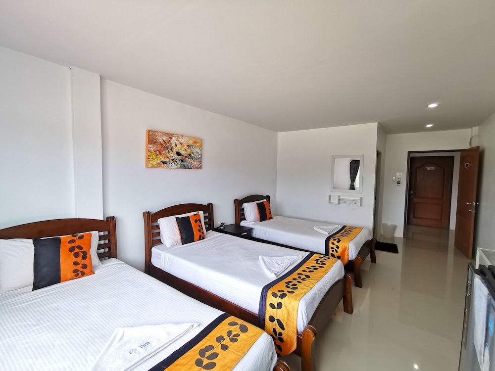 Phet Cha-am Plaza & Resort 9/43