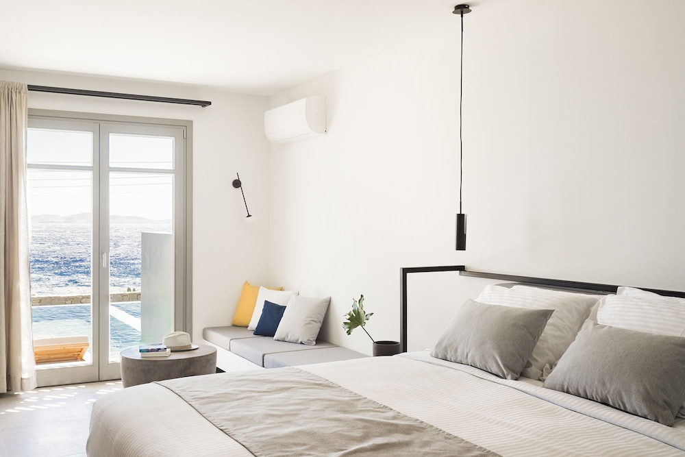DELUXE, SUITE, SEA VIEW, PRIVATE POOL