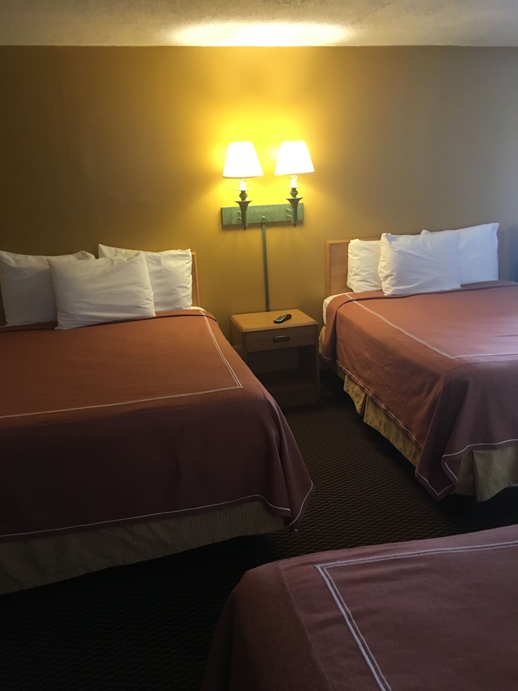 Caravan Motel 6/38