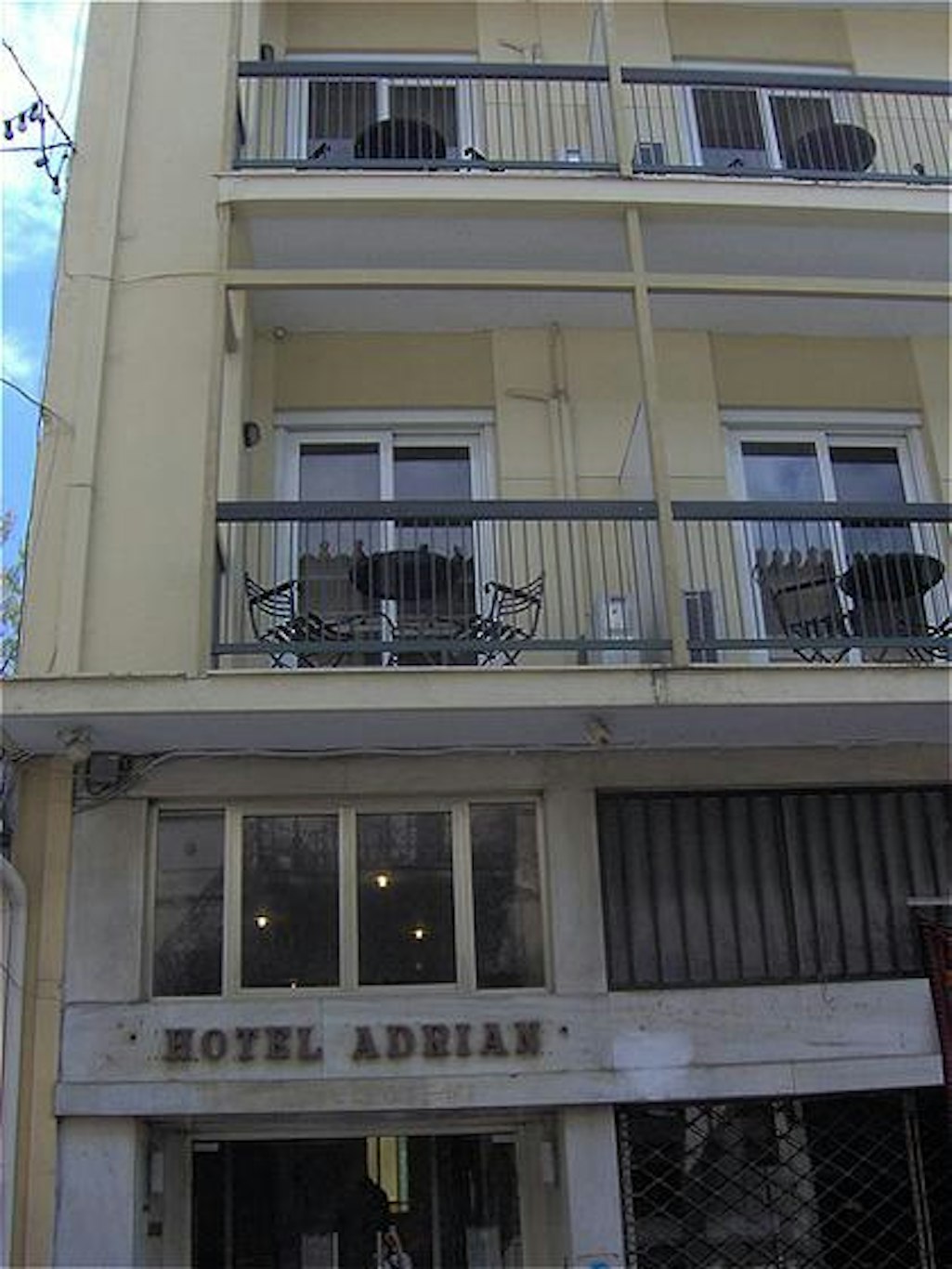 Sterlings Mac Hotel 2/34