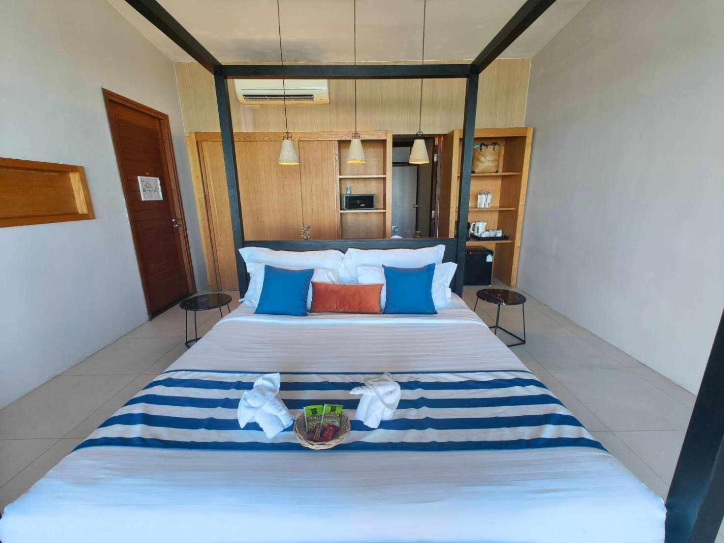 Villa, Beach Front