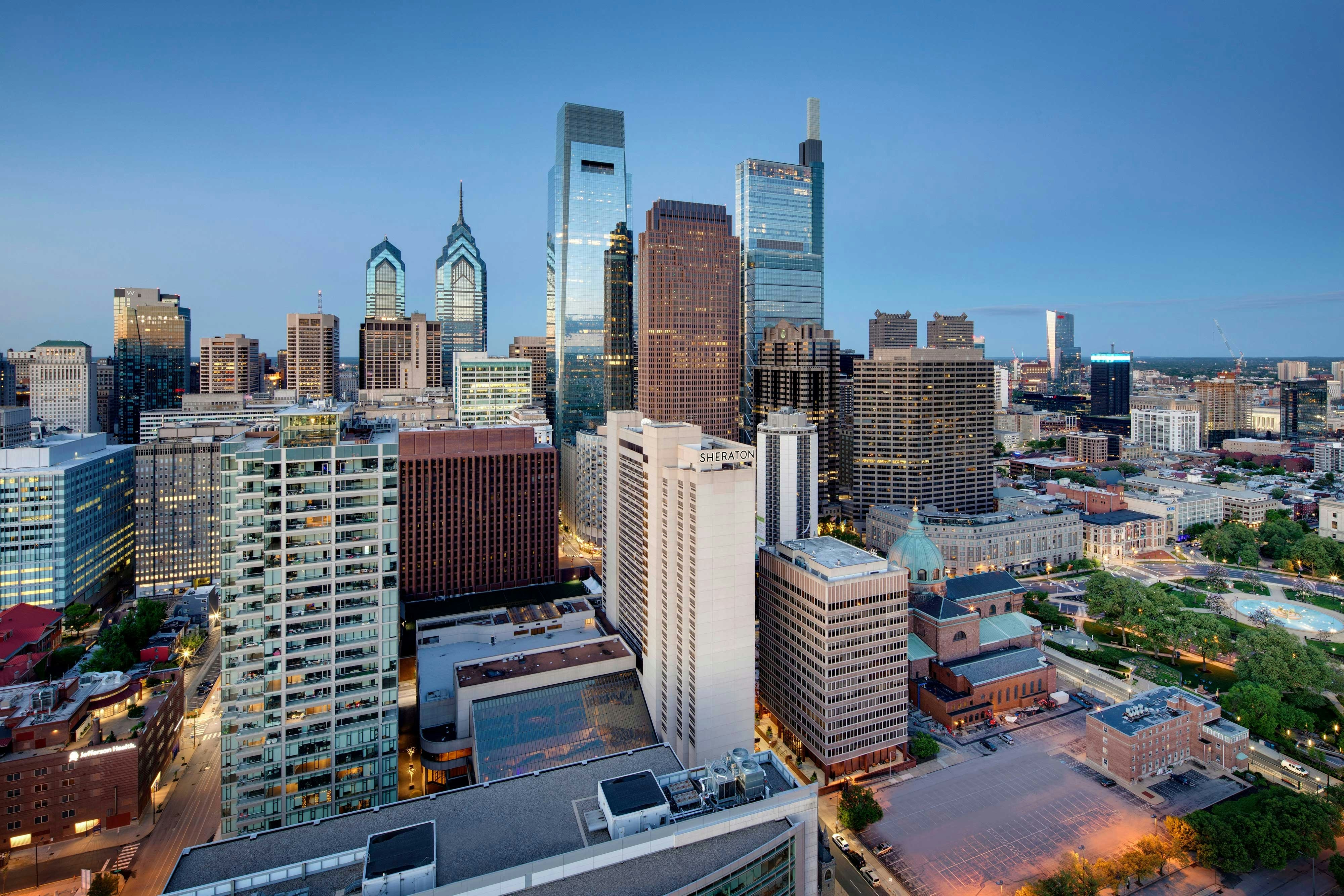 Sheraton Philadelphia Downtown 50/52