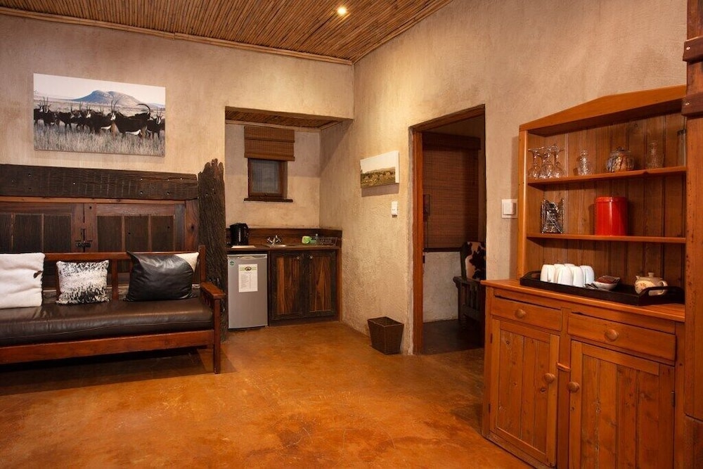 Gannabos Guest House 5/50
