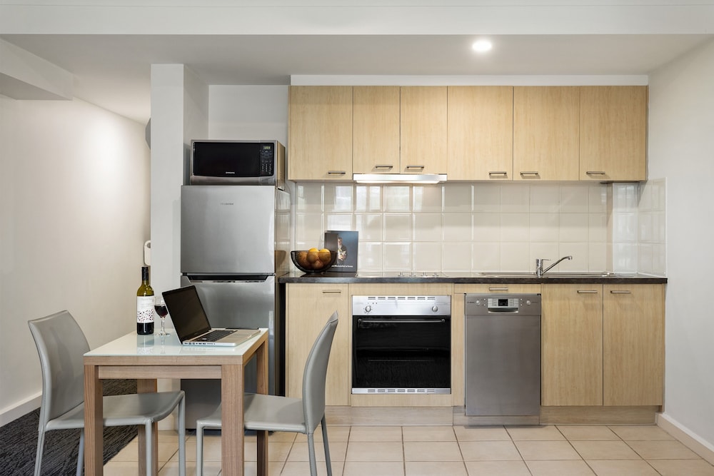 QUEST ST KILDA BAYSIDE 35/41