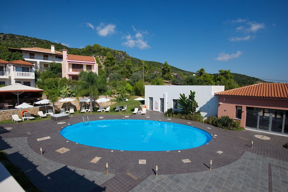 4 Epoches in ALONISSOS