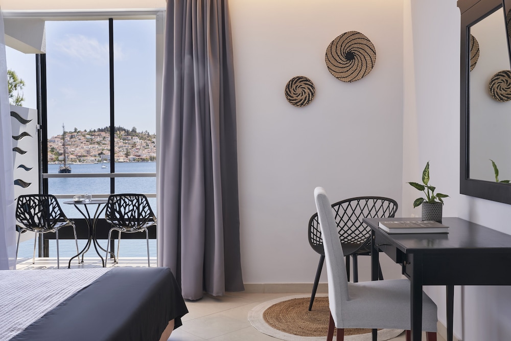Xenia Poros Image Hotel 45/65