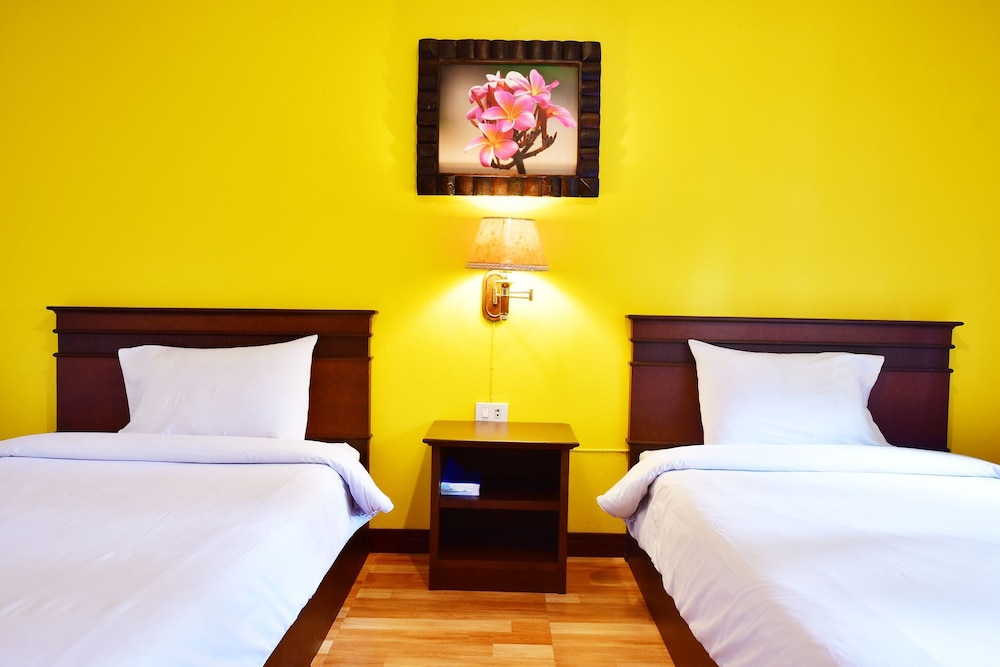 Pathu Resort Ranong 12/26