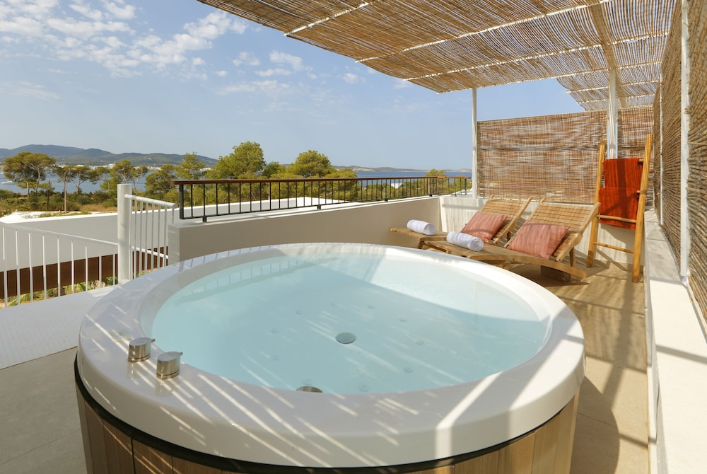 The Signature Level at TRS Ibiza Hotel 33/60