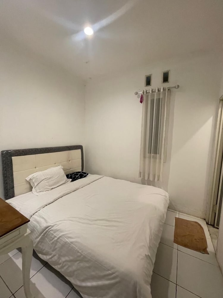 Hotel O Bogor near Taman Safari formerly Hotel Rudian 2 17/54