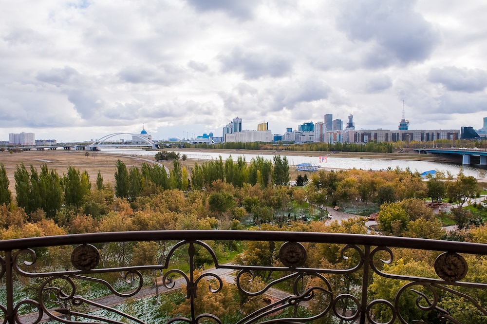 The One Hotel Astana 33/37