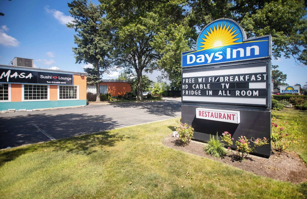 Days Inn by Wyndham Hicksville Long Island 2/20