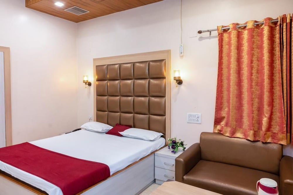 HOTEL PRAYAG 31/55