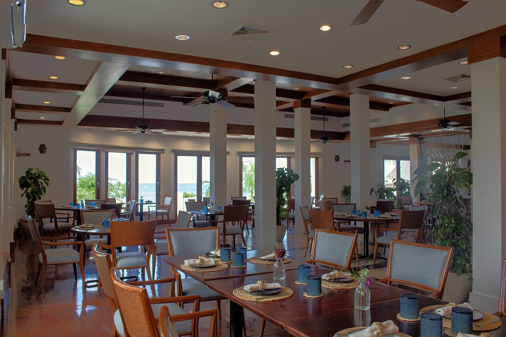Las Verandas Hotel And Villas 53/73