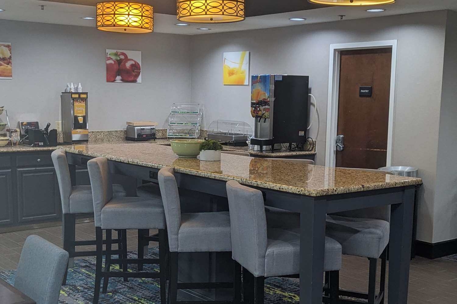 restaurant cafeteria
