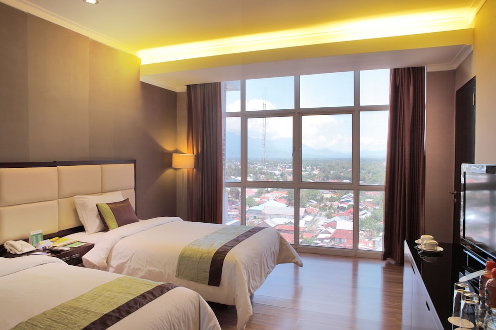 FOX Hotel Gorontalo 20/45