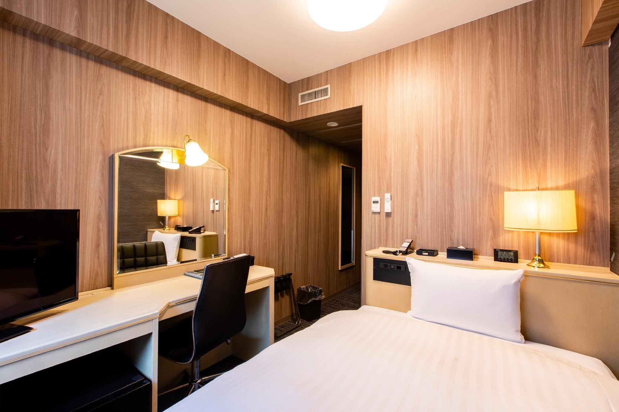 Semi Room, Single, Semi Double Bed