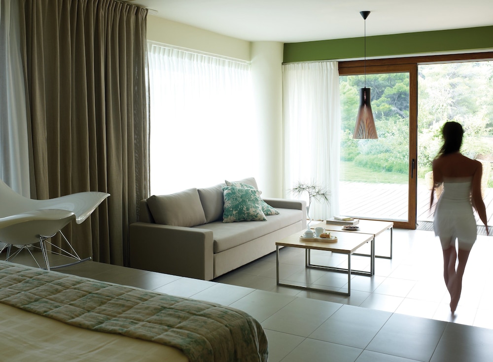 THALATTA SEASIDE HOTEL 52/73